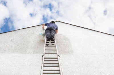 Peinture extérieure à Saint-Pierre-des-Nids — façades et ravalement